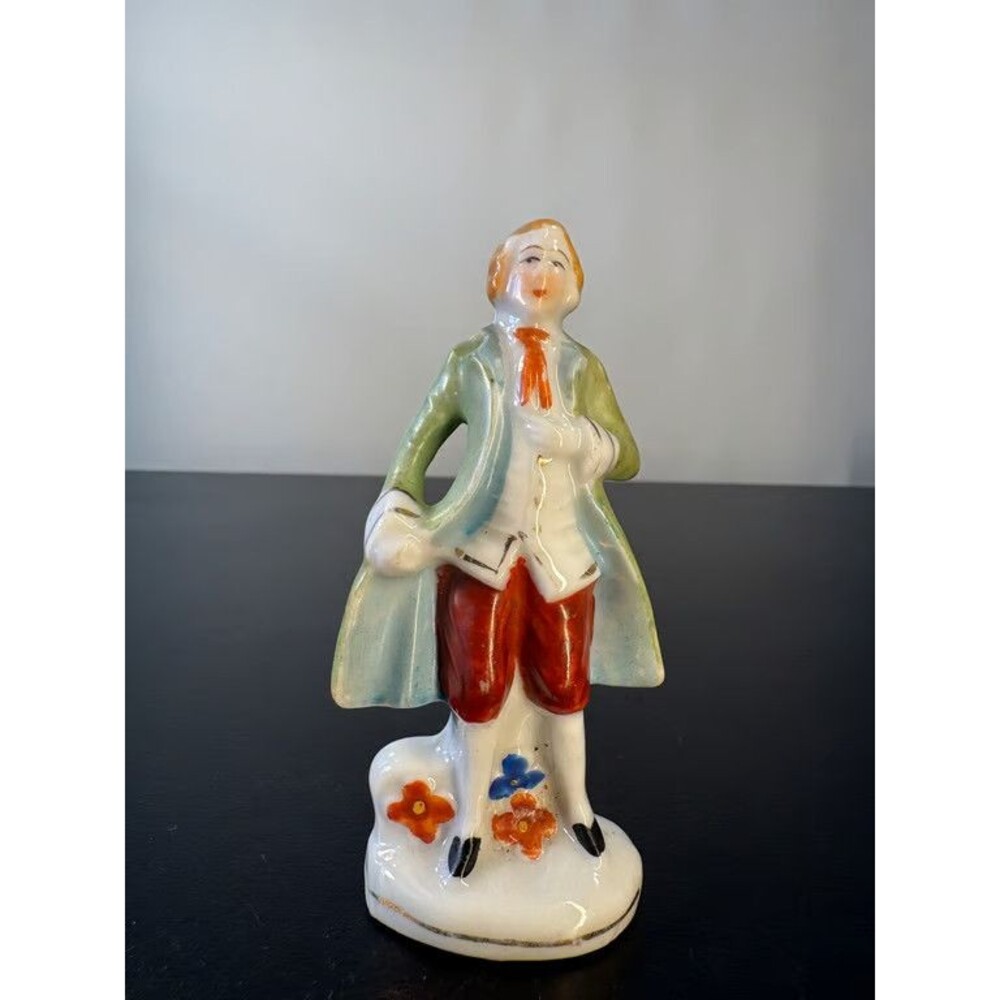 Occupied Japan Colonial Gentleman Figurine Hand Painted Ceramic 4 in Vintage